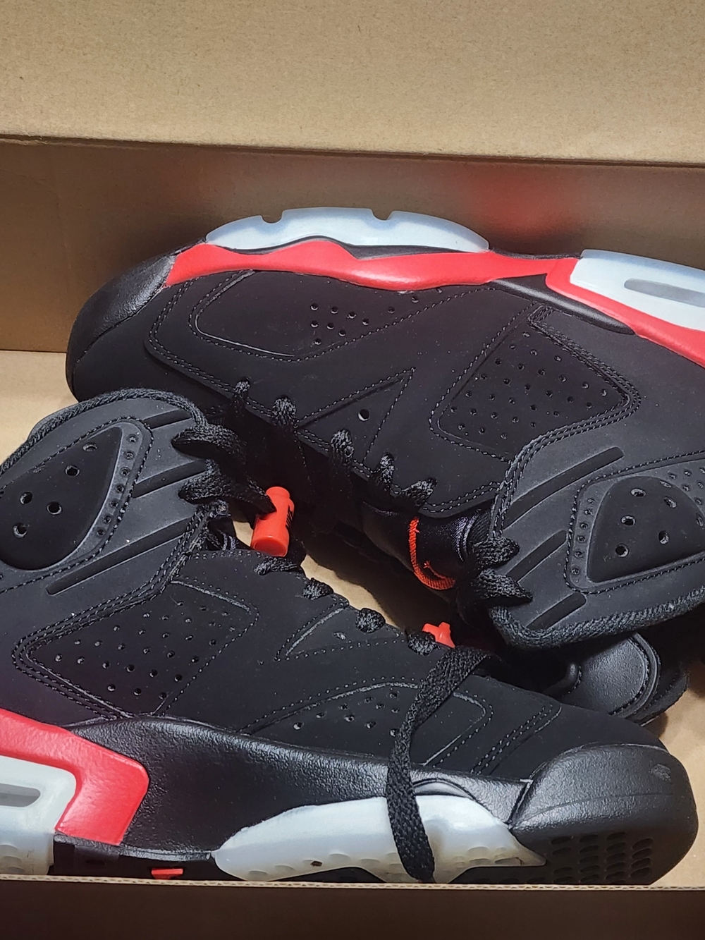 Jordan Black and Red Retro 6 Basketball Shoes